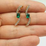 Brinco Ear Hook Dourado Verde 