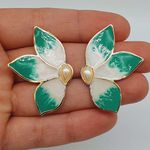 Brinco Folheado a Ouro 18K Flor Esmaltada Verde 