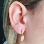 Mini Argola Zircônia Hamsá Dourada 