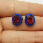 Brinco Oval Zircônia Grafite Azul e Vermelho 