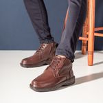 Bota Comfort Masculino em Couro Café