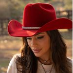 Chapéu Country Diamond Aba 10 Cherry Red com Bandinha de Strass