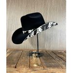 Chapéu Country Indomável Preto Aba 10 Aveludado Unissex Bandinha e Detalhes Lateral de Couro Vaca 