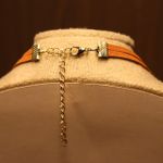 Choker Feminina de Camurça Caramelo