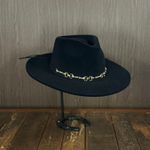 Chapéu Aba 8 Preto com bandinha Bridão Coleção Coração Acelerado