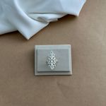 ANEL ALONGADO TRABALHADO COM ZIRCÔNIAS NA COR CRISTAL
