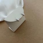 ARGOLINHA DE CLICK PEQUENA LARGA CRAVEJADA