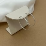 ARGOLA FIO TORCIDO DE TRAVAS (3,2 x 3,2cm)