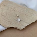 PINGENTE SOL COM LUZ E ESTRELA VAZADOS
