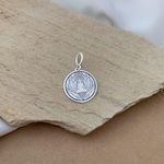 PINGENTE MEDALHA MÉDIA FLOR DE LÓTUS E MEDITAÇÃO LASER 