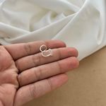 PIERCING FAKE COM 2 AROS LISOS E 1 FILEIRA DE 5 ZIRCÔNIAS CRISTAL 
