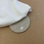 PULSEIRA CÍRCULO COM PATINNHA E ZIRCÔNIA CRISTAL PENDURADAS DE ELOS ARREDONDADOS