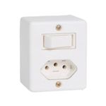 Interruptor 1 Tecla Paralela + 1 Tomada Fixa de Embutir 2P + T 10A 250V ILUMI