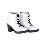Bota feminina Verniz Branco Damason