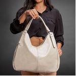 Bolsa Dupla em Couro Legítimo - Modelo Hobo - Marfim