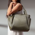 Maxi Bolsa Feminina em Couro Legítimo de Ombro e Transversal com 2 bolsos - Verde