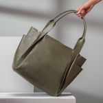 Maxi Bolsa Feminina em Couro Legítimo de Ombro e Transversal com 2 bolsos - Verde