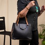 Bolsa Bucket Feminina Couro Legítimo Transversal Preta