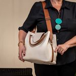 Bolsa Bucket Feminina Couro Legítimo Transversal Off White