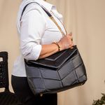 Bolsa Feminina Couro Legítimo Matelassê Alça Corrente Preta