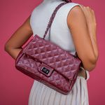 Bolsa Transversal Feminina Matelassê em Couro Alça de corrente Grafite - Marsala ( Vinho) 