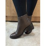 Bota De Couro CS Shoes Com Salto E Zíper Marrom 