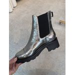 Bota Coturno Chelsea Tratorada Couro Spechio Metalizado Pewter