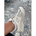 Tênis New Balance 2002 Bege 
