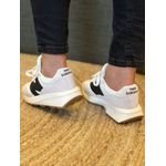 Tênis New Balance 370v1 Preto/Bege 1602