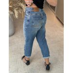 Calça Morena Rosa Mom Fit Naomi Cós Alto Bolso Relógio Jeans