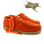 Sapato London Feminino couro tangerina, solado crepe látex e palmilha anatômica.