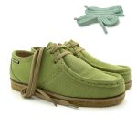 Outlet Sapato London Feminino em couro verde pistache, solado crepe em borracha látex.