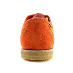 Sapato London Feminino couro tangerina, solado crepe látex e palmilha anatômica.
