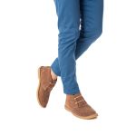 Bota Camping Chocolate em couro legitimo com solado crepe em borracha látex.