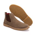 Bota Chelsea Masculina couro camurça rato, solado látex palmilha anatômica.