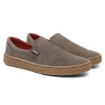 Sapato Slip-On couro rato, solado borracha ambar e palmilha anatômica.