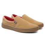 Sapato Slip-On couro bege, solado borracha ambar e palmilha anatômica.