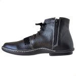 Bota em Couro Preto / Onça