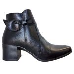 Bota em Couro Preto c/ Salto