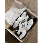 TÊNIS NEW BALANCE 9060