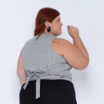 Colete Alfaiataria Xadrez - Plus Size