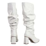 Bota Feminina Slouchy Salto Médio Triangular Napa Off White