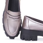 Mocassim Casual Feminino Tratorado Couro Legítimo Prata Velho Sola Preta