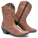 BOTA FEMININA COUNTRY BICO FINO CANO MEDIO DICONFORT CARAMELO