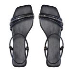 Sandália Rasteira Feminina Casual com Tiras e Ajuste Preto