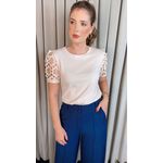 T-shirt Feminina Com Detalhe Na Manga Guipir - Off White - Cod 226
