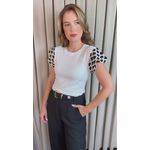 T-shirt Feminina Manga Crochê Delicada - Branca/ Preto - Cod 526