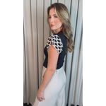 T-shirt Feminina Manga Crochê Delicada - Preta/ Branca - Cod 526