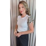 T-shirt Feminina Manga Crochê Delicada - Branca/ Verde - Cod 526