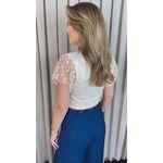 T-shirt Feminina Com Detalhe Na Manga Guipir - Off White - Cod 525